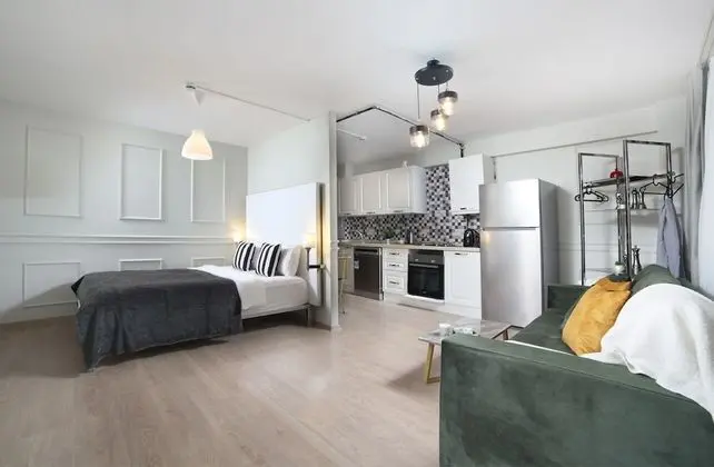 Studio Apartment