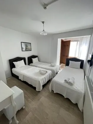 3 Kişilik Oda, Sokak Manzaralı, 1. Kat