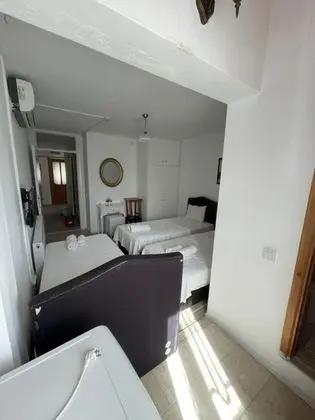 3 Kişilik Oda, Sokak Manzaralı, 1. Kat