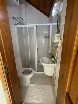 3 Kişilik Oda, Sokak Manzaralı, 1. Kat