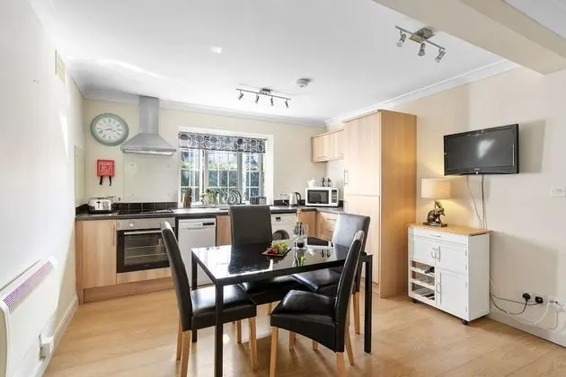 Apart Daire, 3 Yatak Odası (Apartment 3)