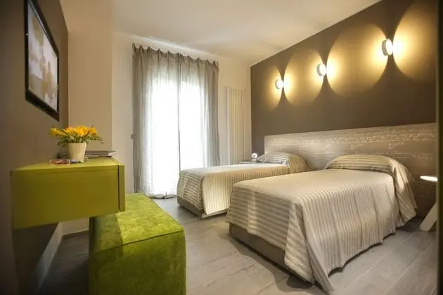 Design Tek Büyük veya İki Ayrı Yataklı Oda, Banyolu/Duşlu, Bahçe Manzaralı