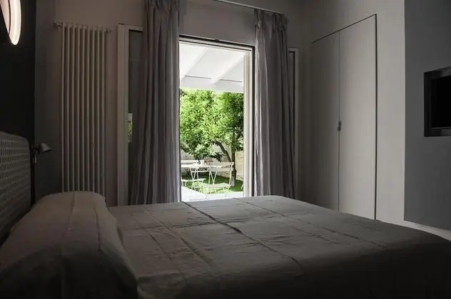 Design Tek Büyük Yataklı Oda, Banyolu/Duşlu, Bahçe Manzaralı
