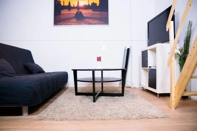 Business Çatı Katı (Loft), 1 Büyük (Queen) Boy Yatak ve Çekyat, Mutfak, Bahçeli