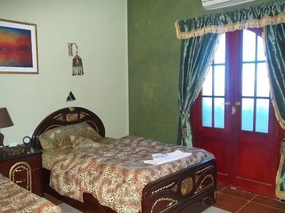 Tek Büyük veya İki Ayrı Yataklı Oda