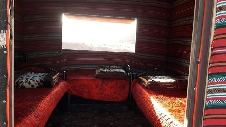 Traditional Üç Kişilik Oda