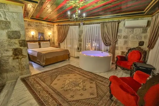 Çift Kişilik, Vadi Manzaralı, Jakuzili (2 Kişilik)