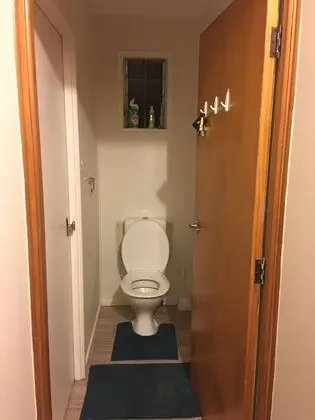İki Ayrı Yataklı Oda, Ortak Banyo