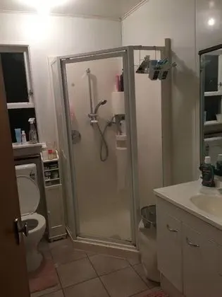 Tek Büyük Yataklı Oda, Ortak Banyo