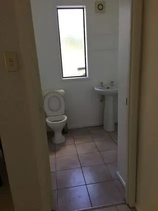 Tek Büyük Yataklı Oda, Ortak Banyo
