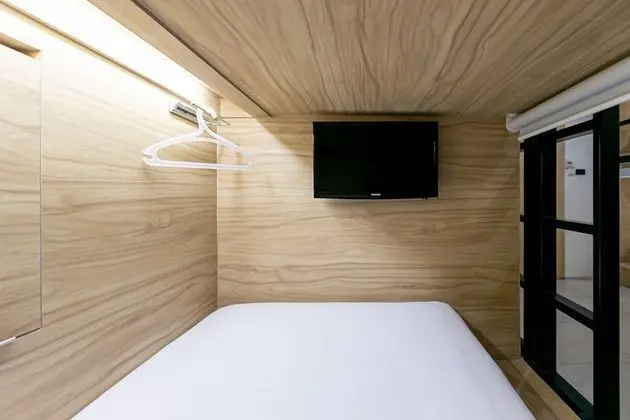 Dormitory Rooms Male