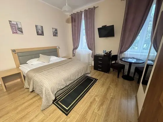 Tek Büyük Yataklı Oda