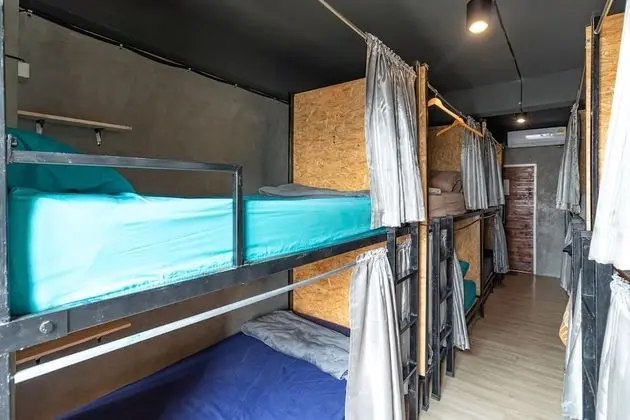 12-Bed Mixed Dormitory Room