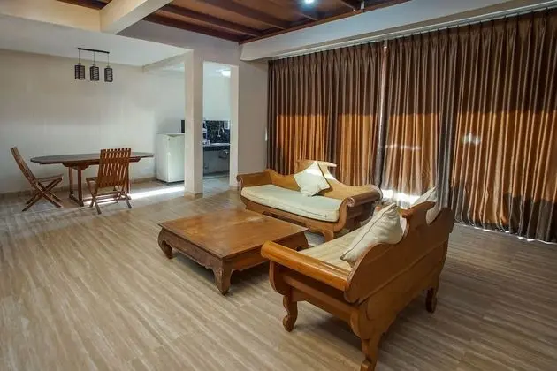 Villa, Göl Manzaralı