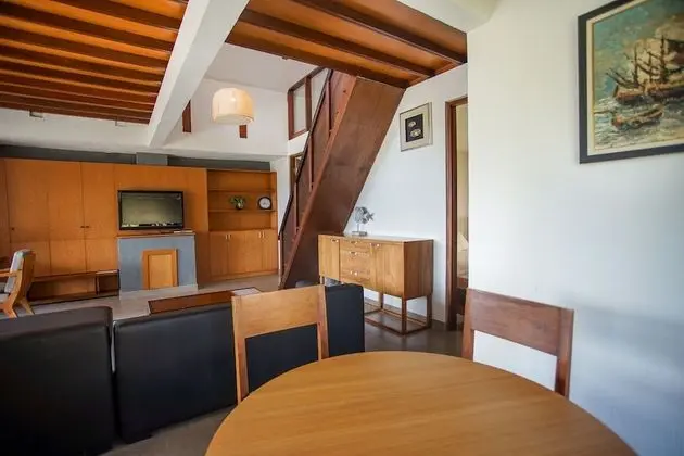 Villa, Göl Manzaralı