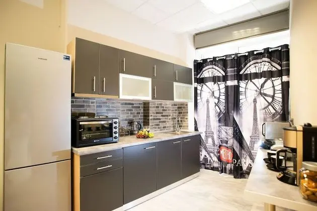 Ortak Ranzalı Oda, Sadece kadınlar için (Room 22 - Female only)
