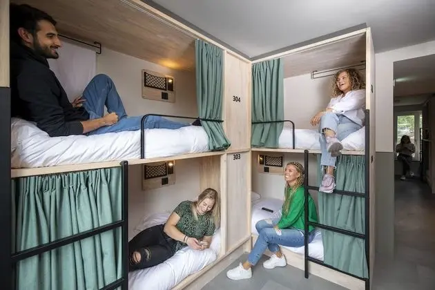 Deluxe Ortak Ranzalı Oda, Karma Ranzalı Oda, Sigara İçilmez