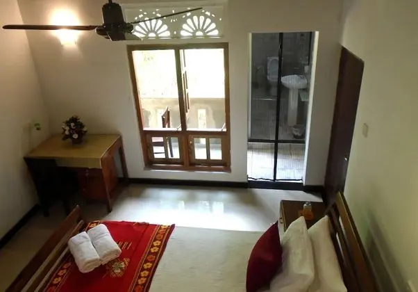 Standard Tek Büyük Yataklı Oda, Bahçe Manzaralı, Bahçeli