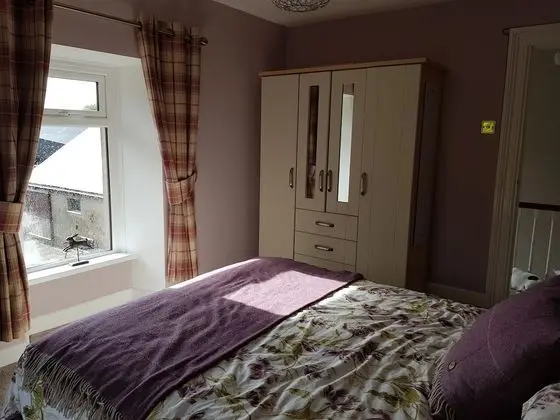 King Room (The Heather Room)