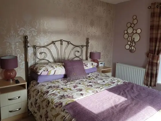 King Room (The Heather Room)