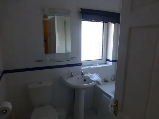 Tek Büyük Yataklı Oda, Özel Banyo (Private External Bathroom)