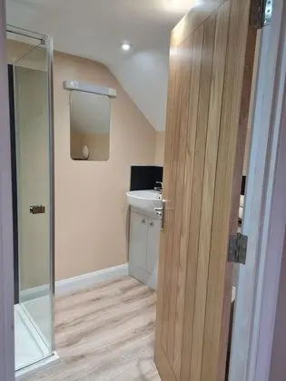 Tek Büyük veya İki Ayrı Yataklı Oda, Banyolu/Duşlu (The Ash)