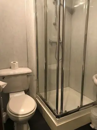 Double Room (with Private Bathroom)