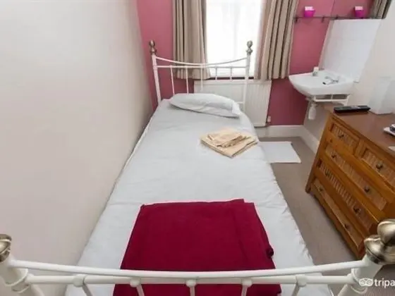 Tek Kişilik Oda, Ortak Banyo