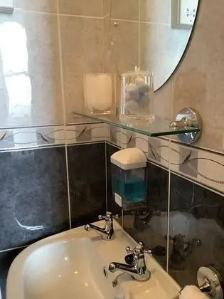 Standard Oda, 1 Çift Kişilik Yatak (Small compact double)