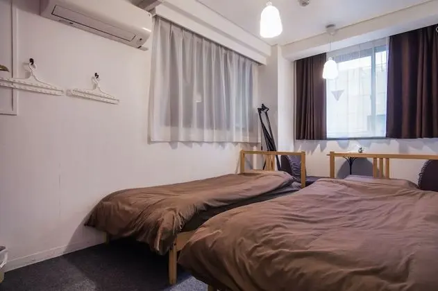 İki Ayrı Yataklı Oda, Sigara İçilmez, Ortak Banyo