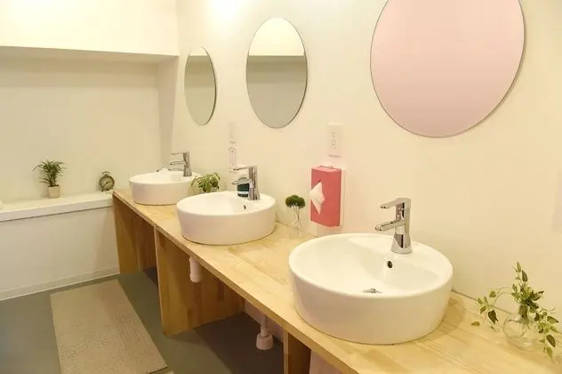 İki Ayrı Yataklı Oda, Sigara İçilmez, Ortak Banyo