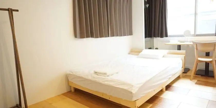 Tek Büyük Yataklı Oda, Sigara İçilmez, Ortak Banyo