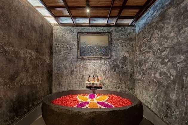 Grand Deluxe Room