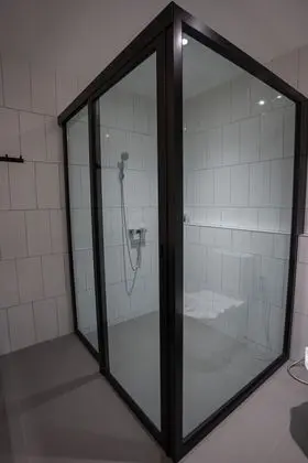 Basic Tek Büyük Yataklı Oda