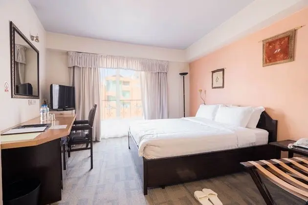 Comfort Tek Büyük Yataklı Oda, Balkon, Bahçe Manzaralı