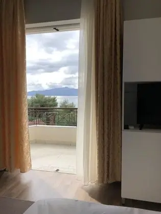 Üç Kişilik Oda