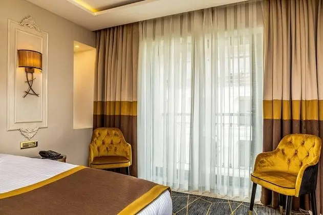 Deluxe Double or Twin Room