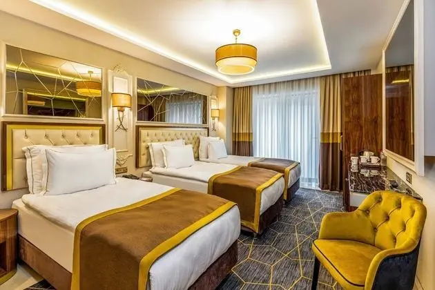 Deluxe Triple Room