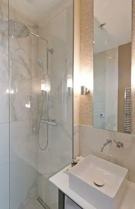 Deluxe Oda (Salon)