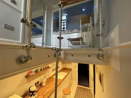 Stüdyo, Avlu Manzaralı (Room C)