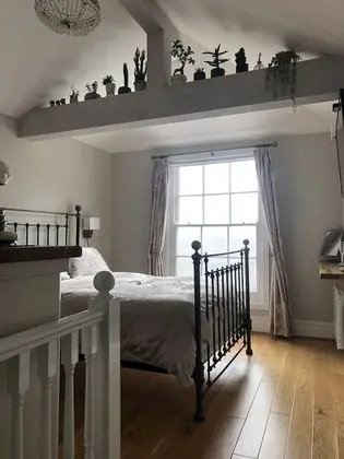 Tek Büyük Yataklı Oda, Avlu Manzaralı (Room B)