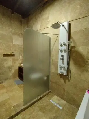 Çift Kişilik, Bahçe Manzaralı