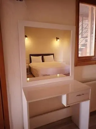 Jakuzili ve Teraslı Oda, Bahçe Manzaralı, Teraslı