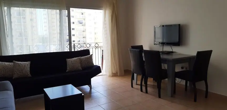 Comfort Apart Daire, 2 Yatak Odası, Balkon, Bahçe Manzaralı