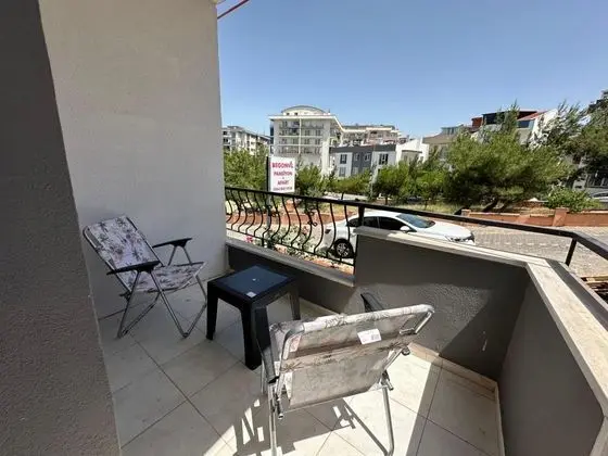 Aile Odası, Bahçe Manzaralı