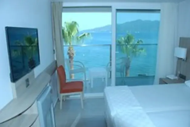Deniz Manzaralı Oda