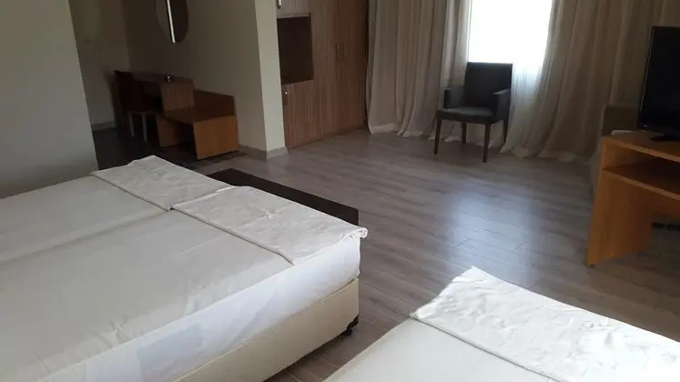 https://imagessl.etstur.com/files/images/hotelImages/TR/55772/l/Begonville-Hotel-Oda-291146.jpg