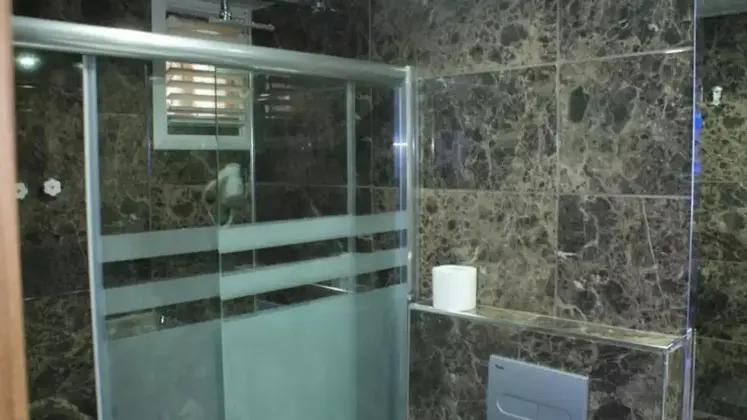 Triple, Şehir Manzaralı