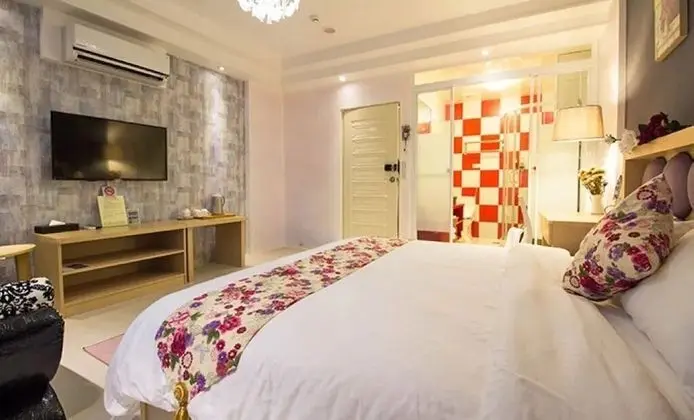 Comfort Tek Büyük Yataklı Oda