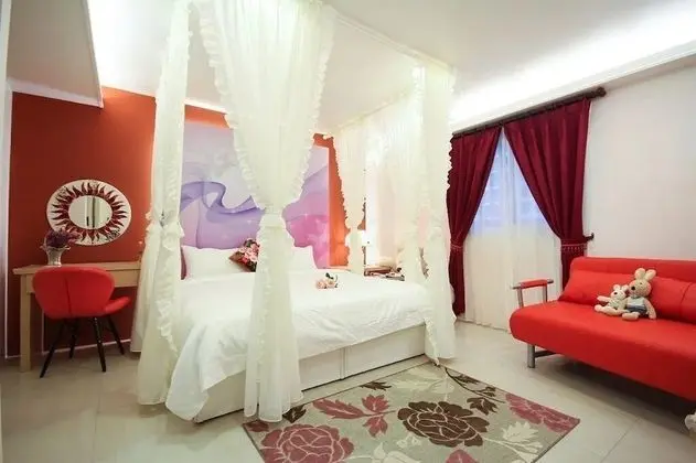 Romantic Tek Büyük Yataklı Oda